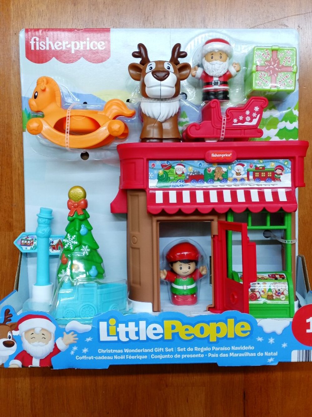 Fisher Price Little People Winter Wonderland Santa Set NEW